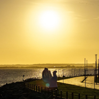 Orla do Porto e a escultura Mão de Deus: conheça os novos cartões-postais no bairro do Jaraguá